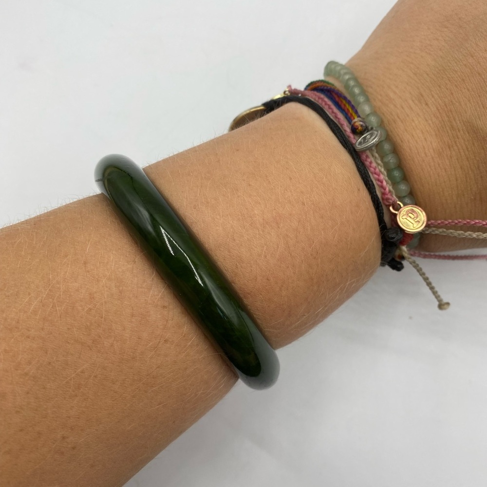 Vintage jade green plastic bangle bracelet retro 70s jewelry bracelets fashion